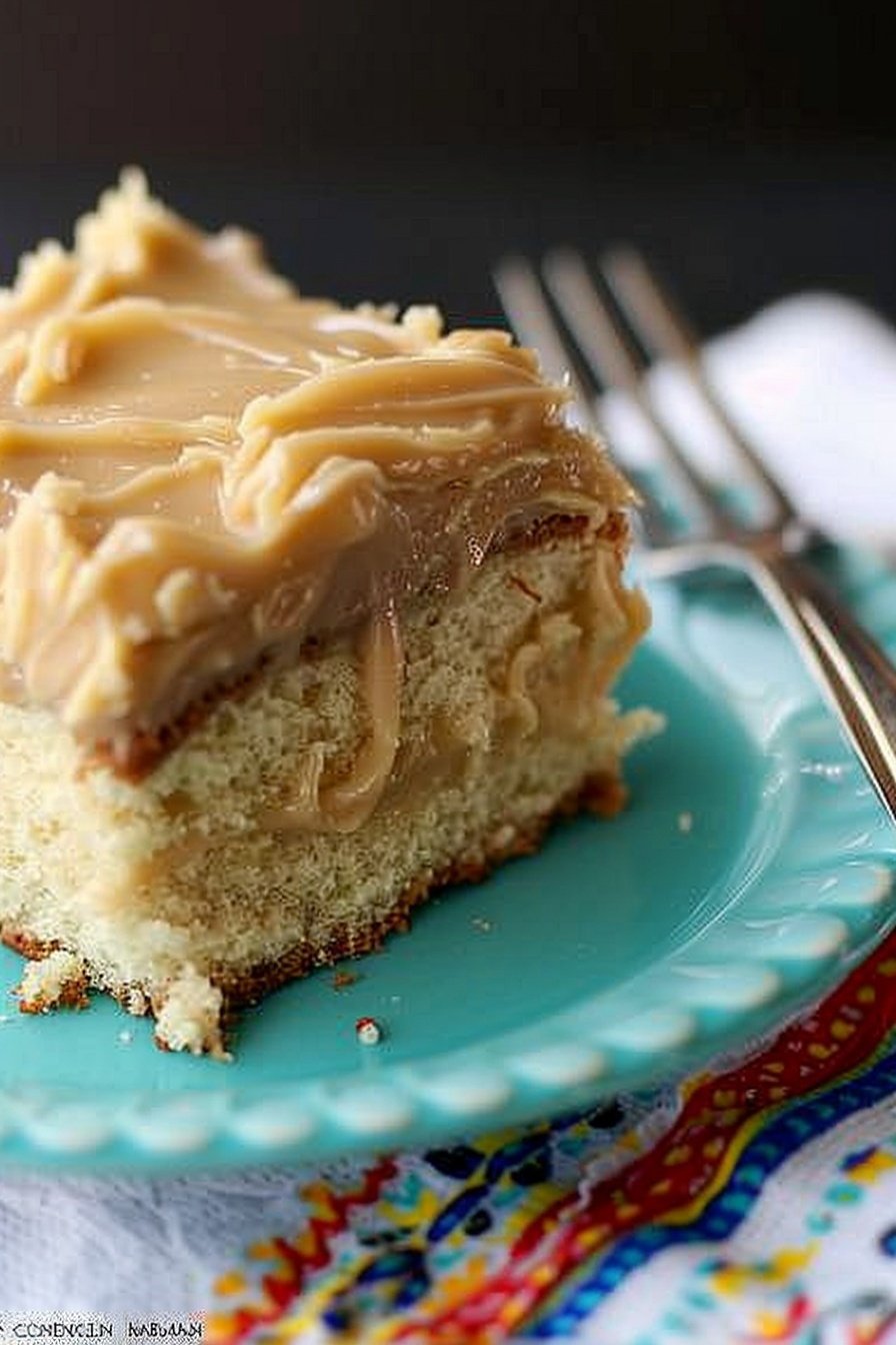 Gooey Caramel Cake: Sticky-sweet caramel bliss