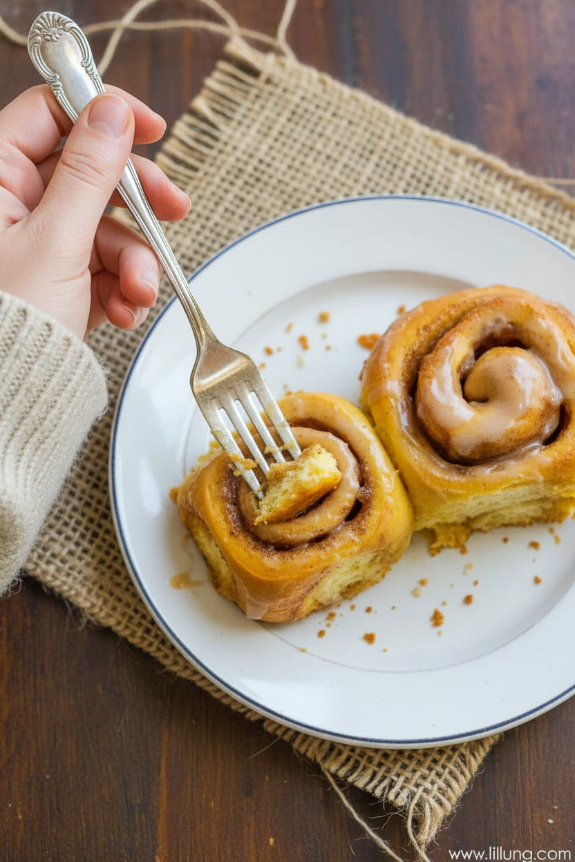 Pumpkin Cinnamon Rolls